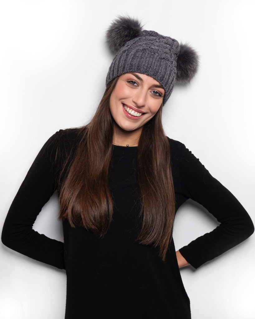 Cappellino con Doppio PonPon in Volpe Grigio - Elisabettapanerai