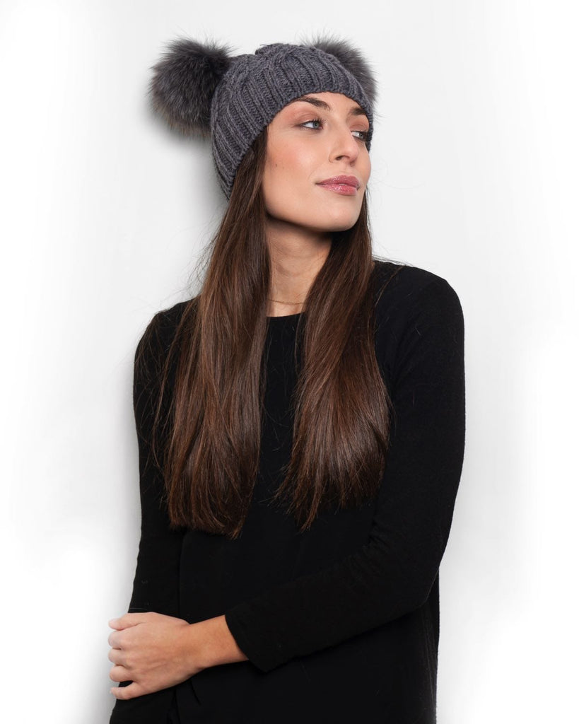 Cappellino con Doppio PonPon in Volpe Grigio - Elisabettapanerai