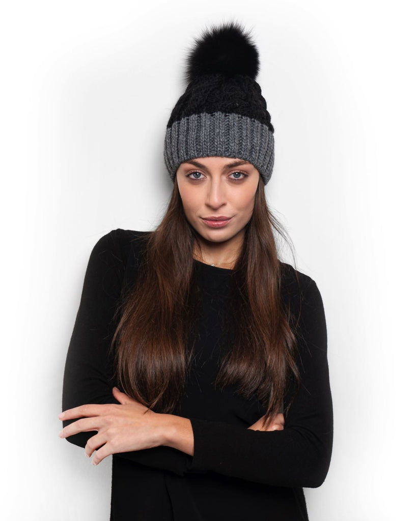 Cappellino con PonPon in Volpe Nero e Grigio - Elisabettapanerai