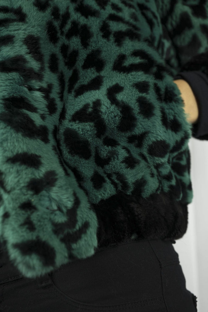 Giacca di Rex in Cincillà stampa Leopardo Verde con Polsi e Collo Nero - Elisabettapanerai